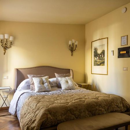 Palazzo Lari Sarzana Hotel Luaran gambar