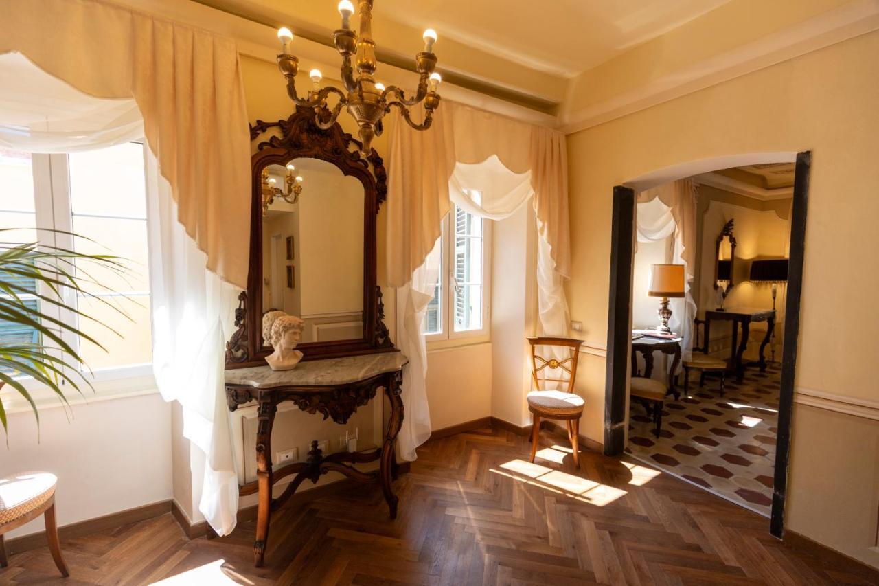 Palazzo Lari Sarzana Hotel Luaran gambar