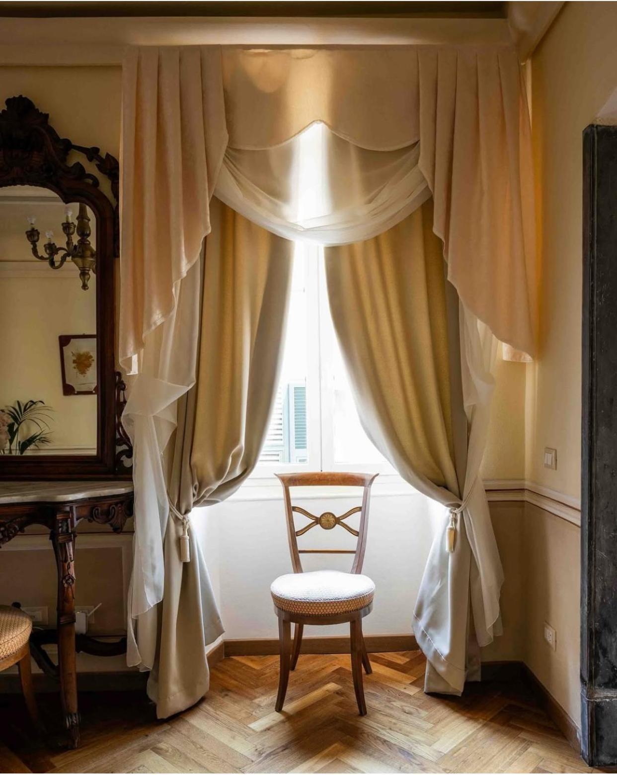 Palazzo Lari Sarzana Hotel Luaran gambar