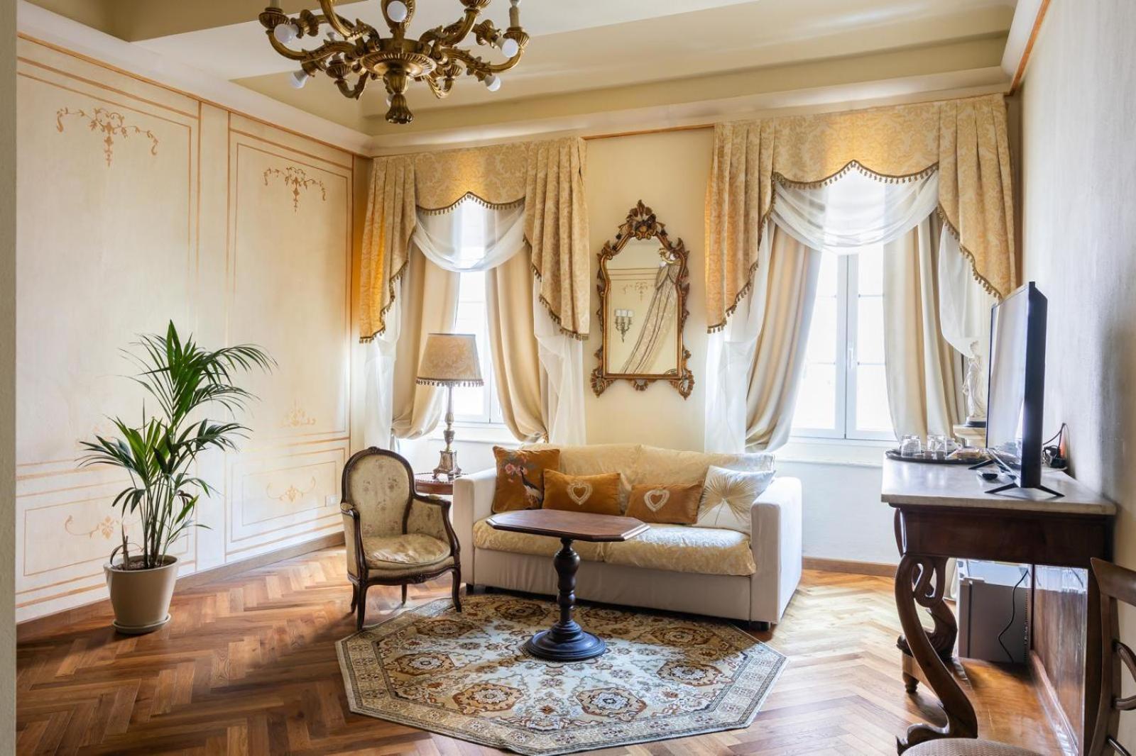 Palazzo Lari Sarzana Hotel Luaran gambar